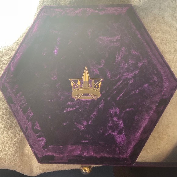JEFREE STAR  BLOOD LUST  PALLETTE  DISCONTINUED  NO BOX - Picture 1 of 9